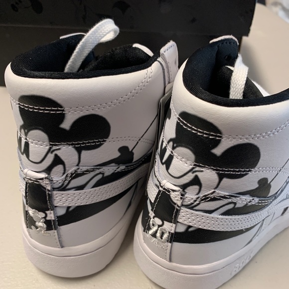 onitsuka mickey